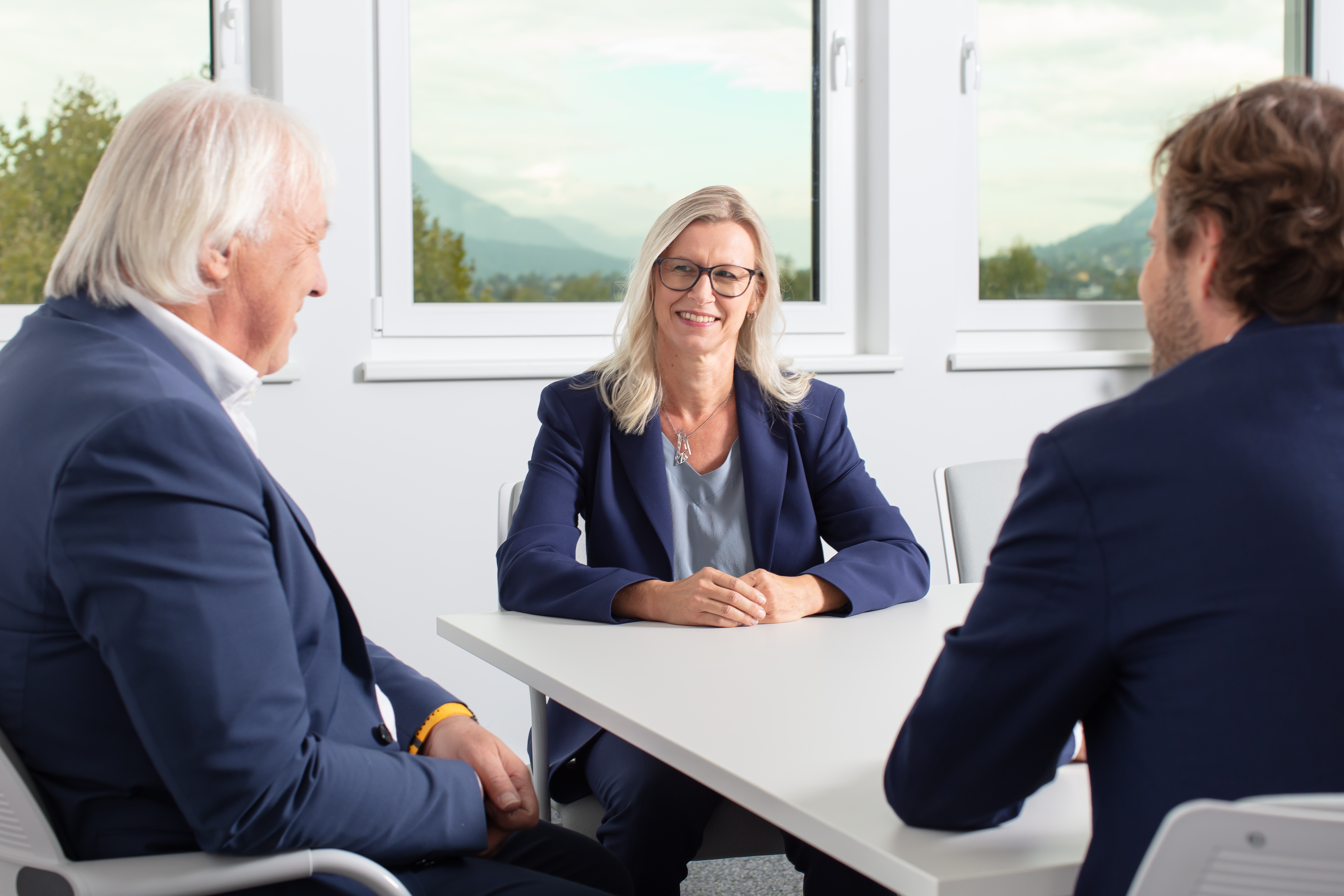 Geschäftsführung am Tisch